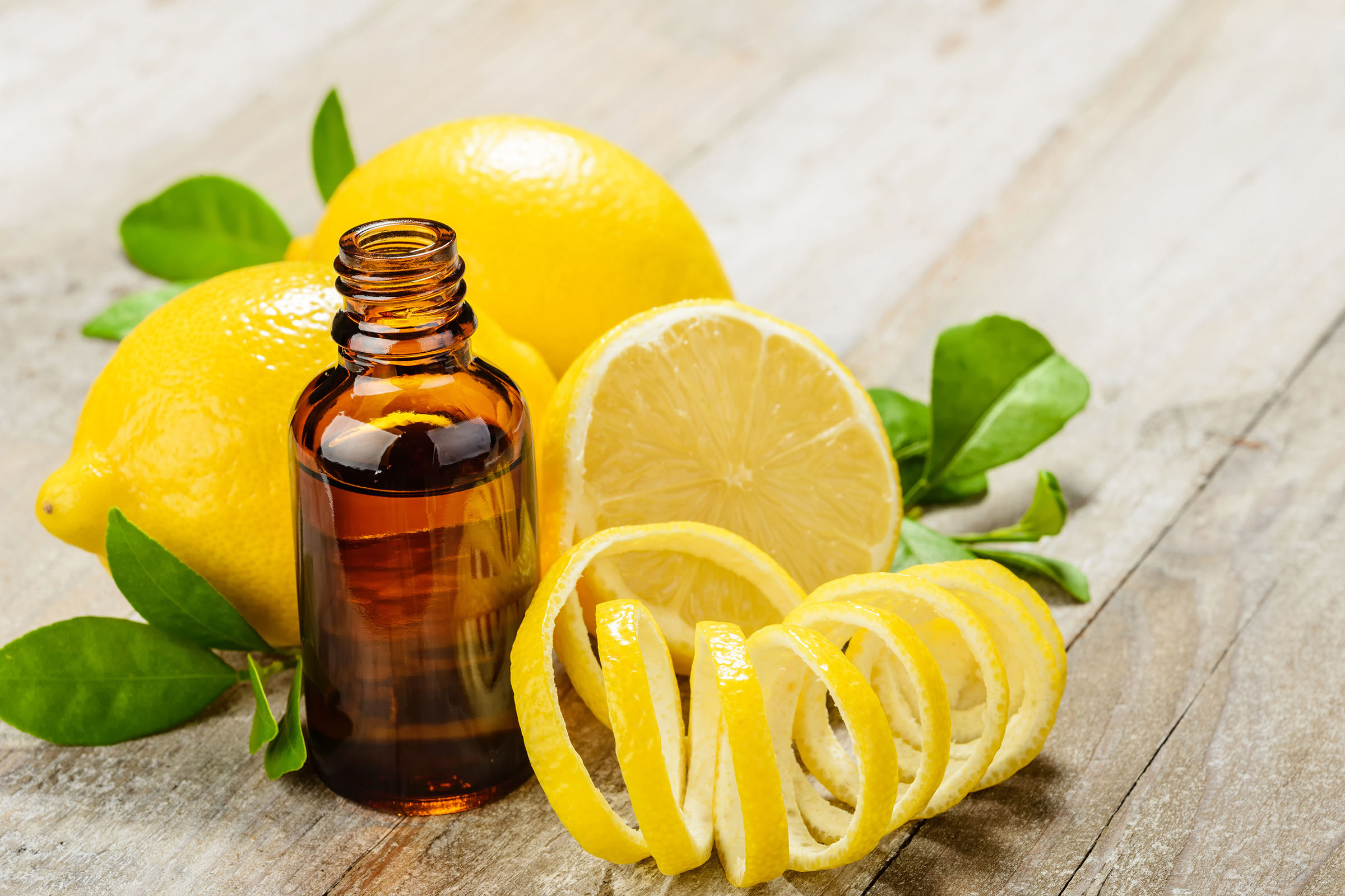 Lemon Essential Oil Brighten Skin