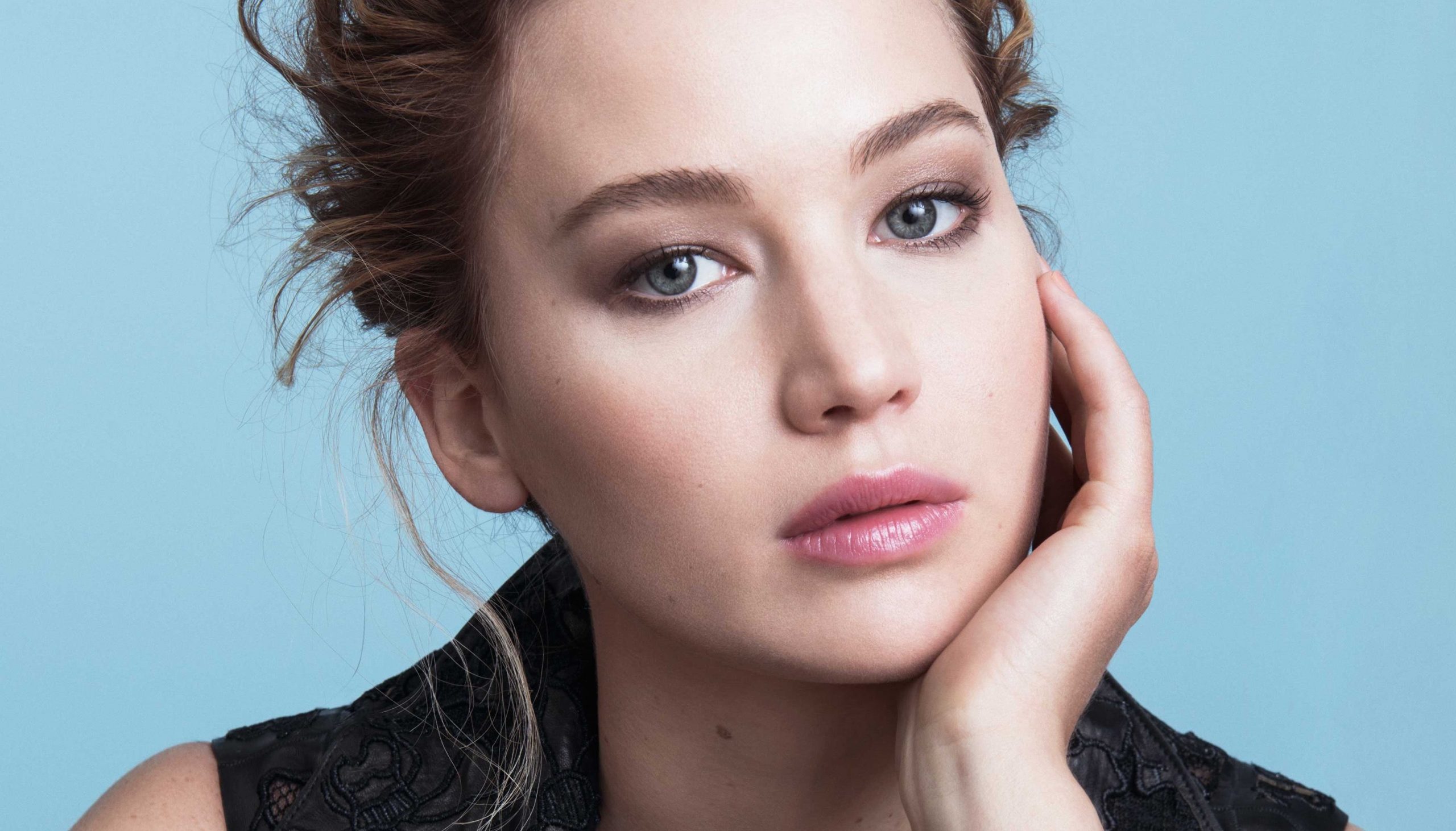 Jennifer Lawrence’s Beauty Secrets with Sonya Dakar
