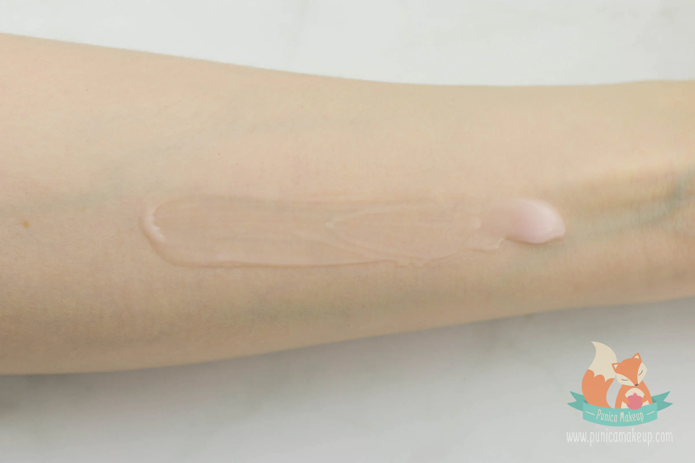 Laura Mercier Foundation Primer tested on my skin